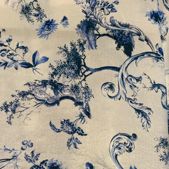 Rare Johnny was blue white embroidered 100% silk short sleeve blouse floral - Picture 8 of 10